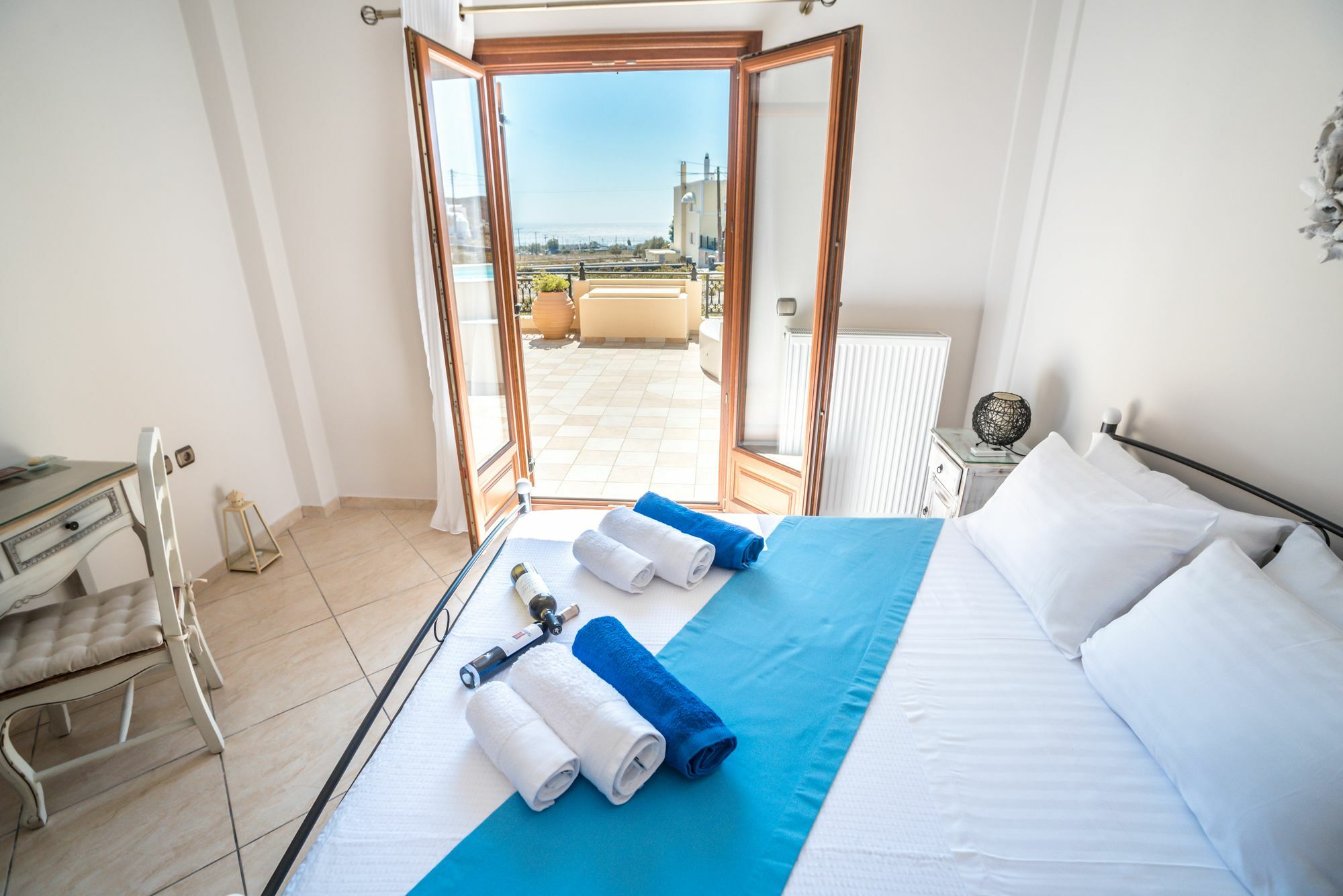 Vineyard Exclusive Suites Akrotírion Exterior foto
